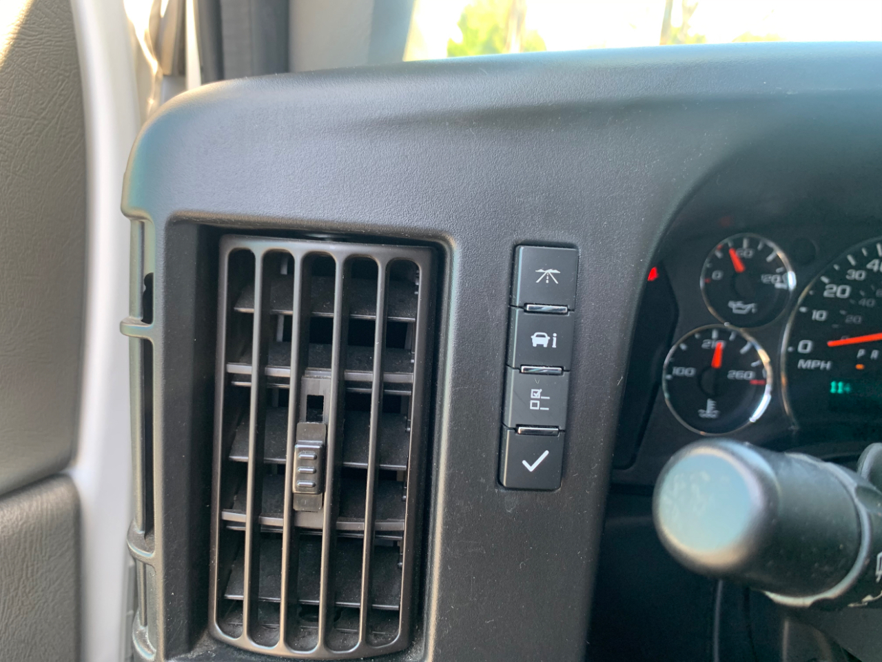 Chevrolet Express Cargo Van RWD 2500 135" 2022