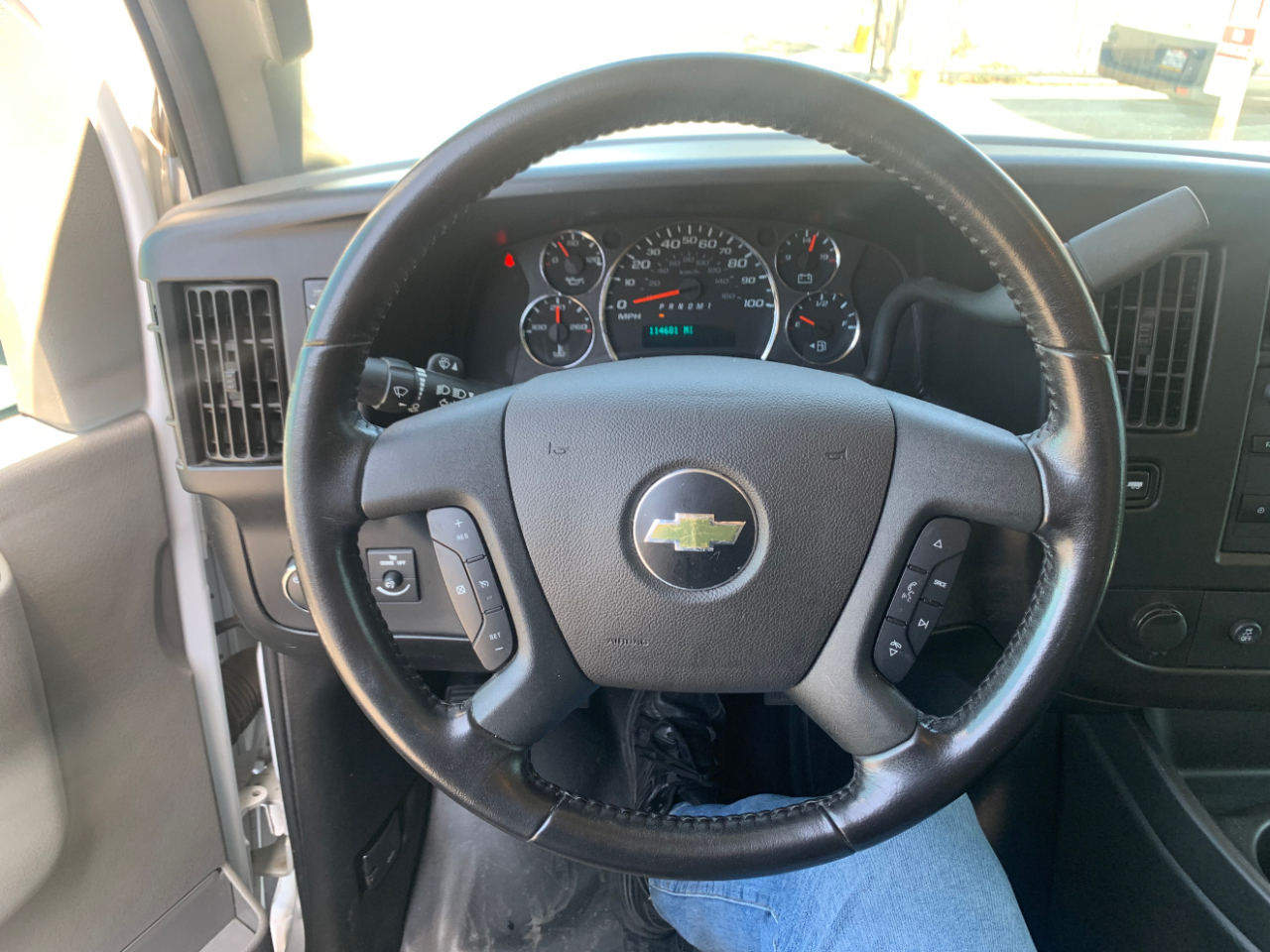 Chevrolet Express Cargo Van RWD 2500 135" 2022