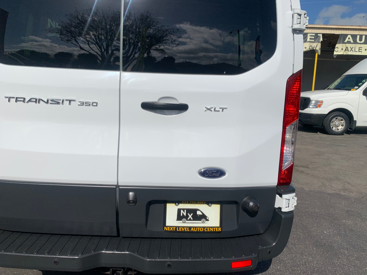 Ford Transit Wagon T-350 148" Low Roof XLT Sliding RH Dr 2017