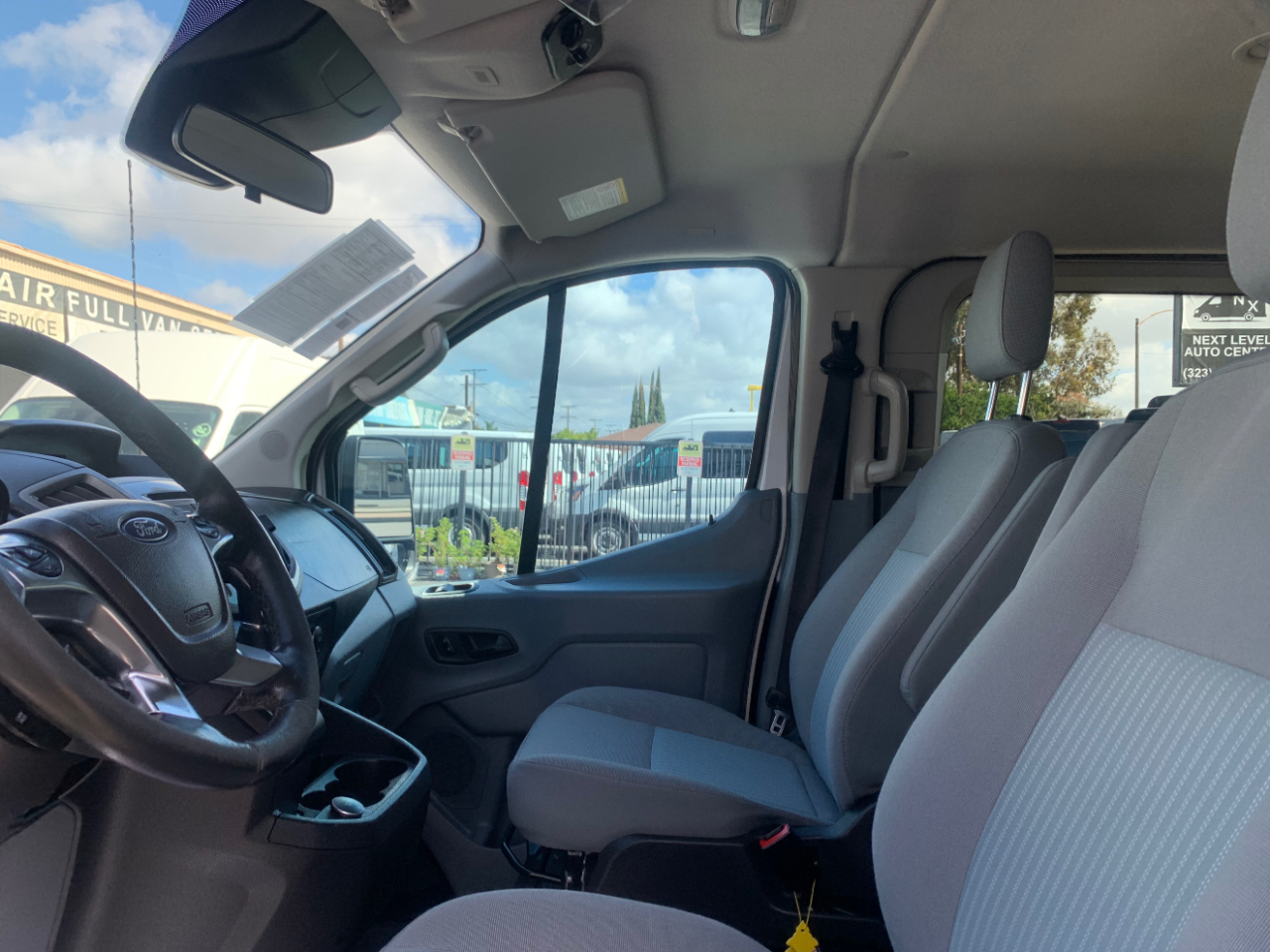 Ford Transit Wagon T-350 148" Low Roof XLT Sliding RH Dr 2017