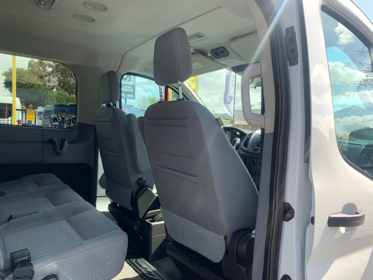 Ford Transit Wagon T-350 148" Low Roof XLT Sliding RH Dr 2017