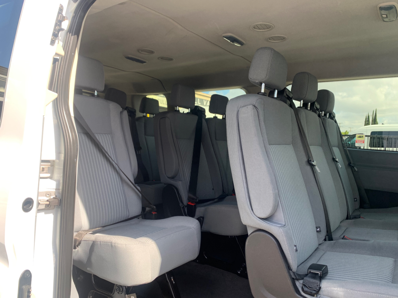 Ford Transit Wagon T-350 148" Low Roof XLT Sliding RH Dr 2017