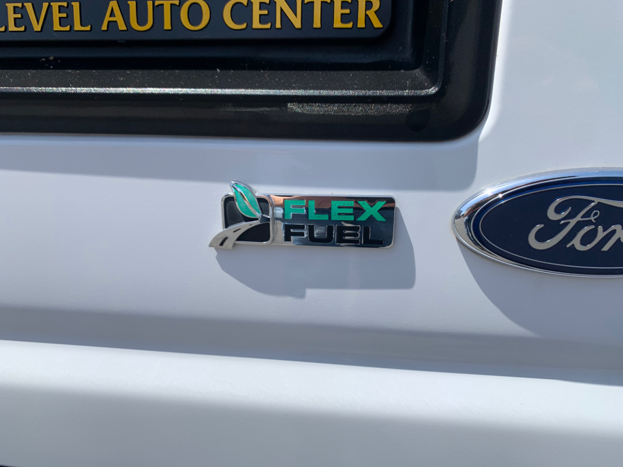 Ford Econoline Wagon E-350 Super Duty XL 2011