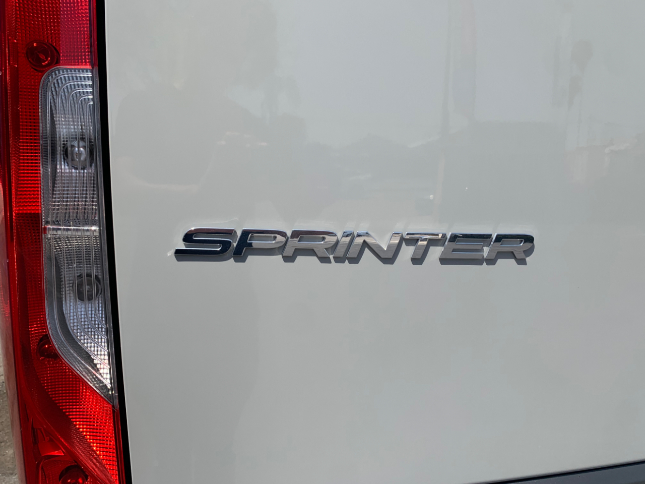 Mercedes-Benz Sprinter Van 2500 High Roof V6 170" RWD 2022