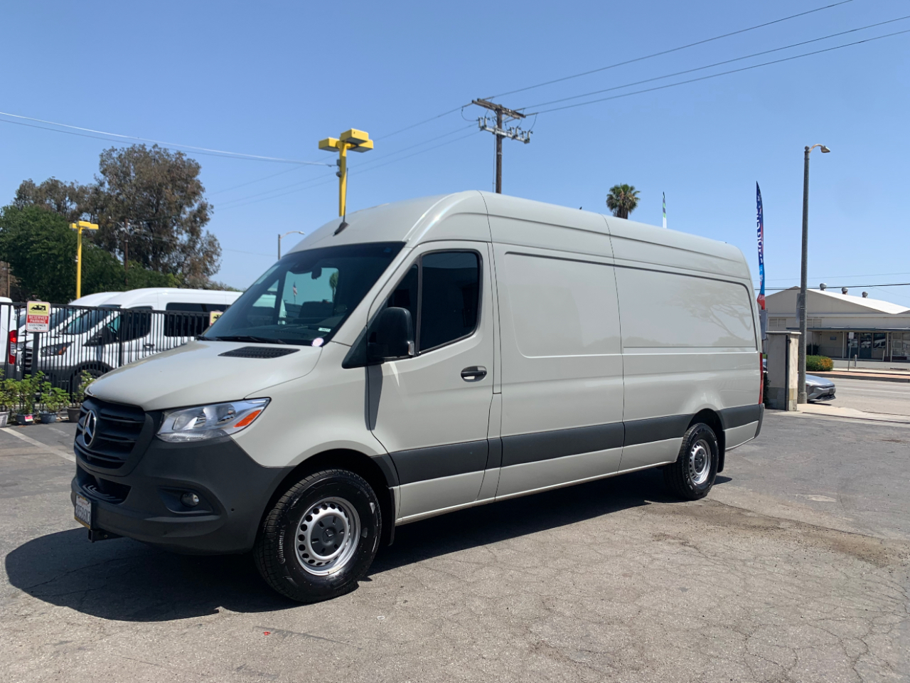 Mercedes-Benz Sprinter Van 2500 High Roof V6 170" RWD 2022