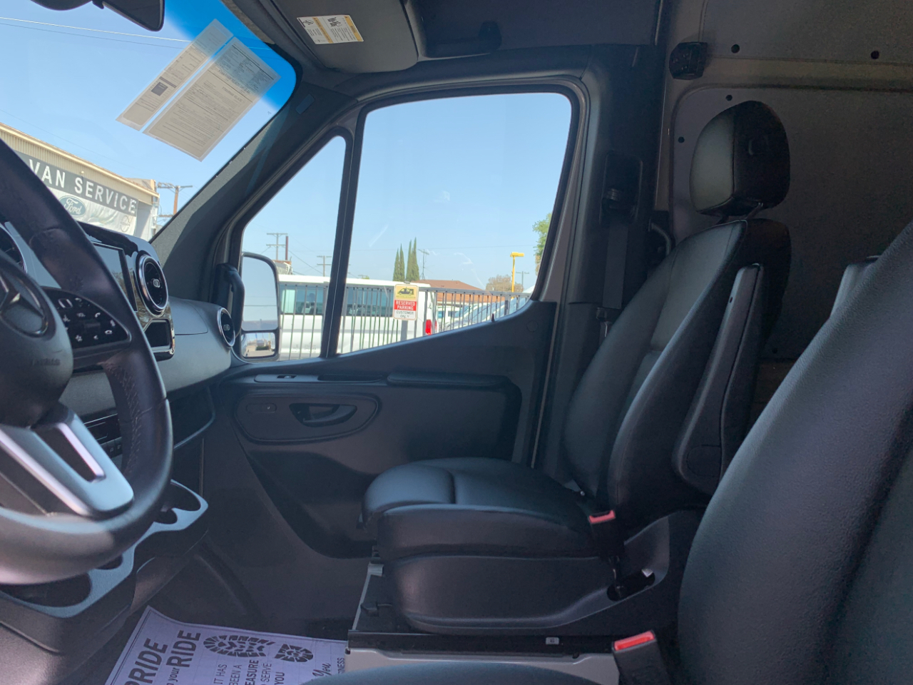 Mercedes-Benz Sprinter Van 2500 High Roof V6 170" RWD 2022