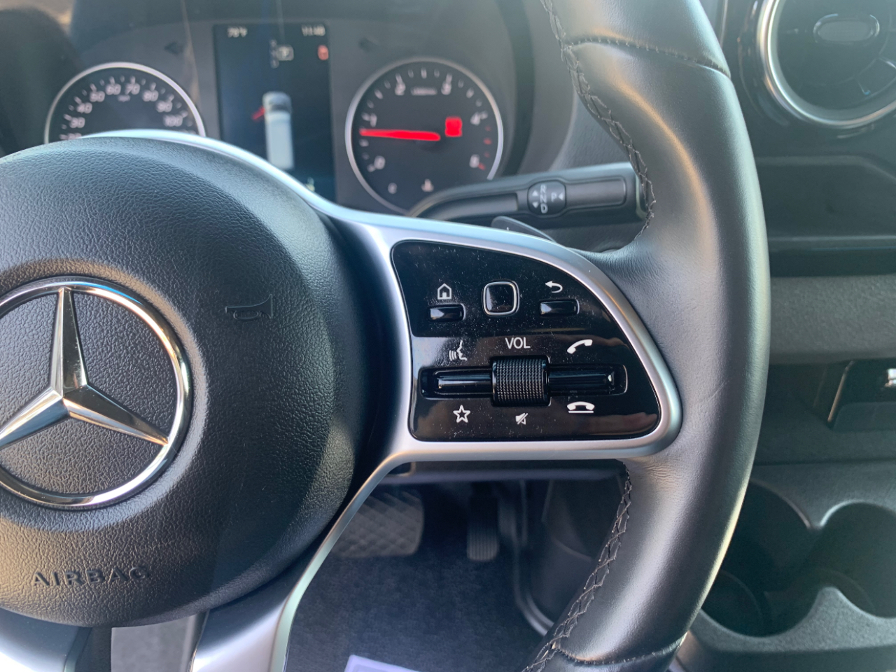 Mercedes-Benz Sprinter Van 2500 High Roof V6 170" RWD 2022