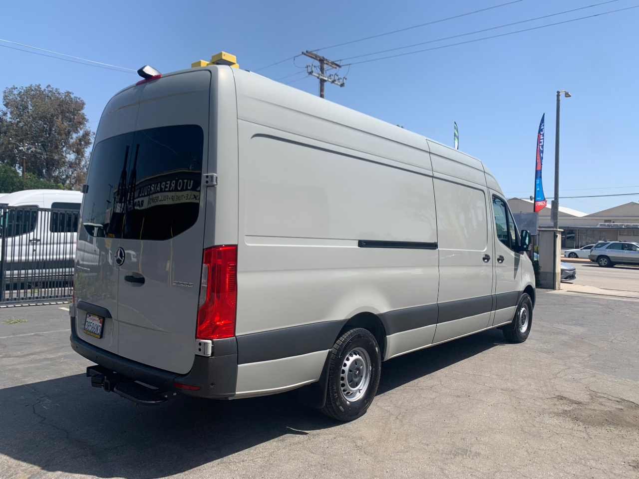 Mercedes-Benz Sprinter Van 2500 High Roof V6 170" RWD 2022