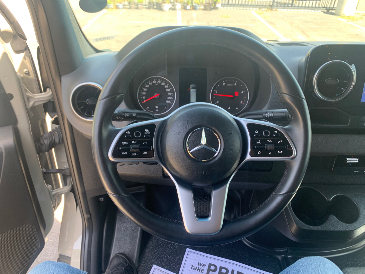 Mercedes-Benz Sprinter Van 2500 High Roof V6 170" RWD 2022