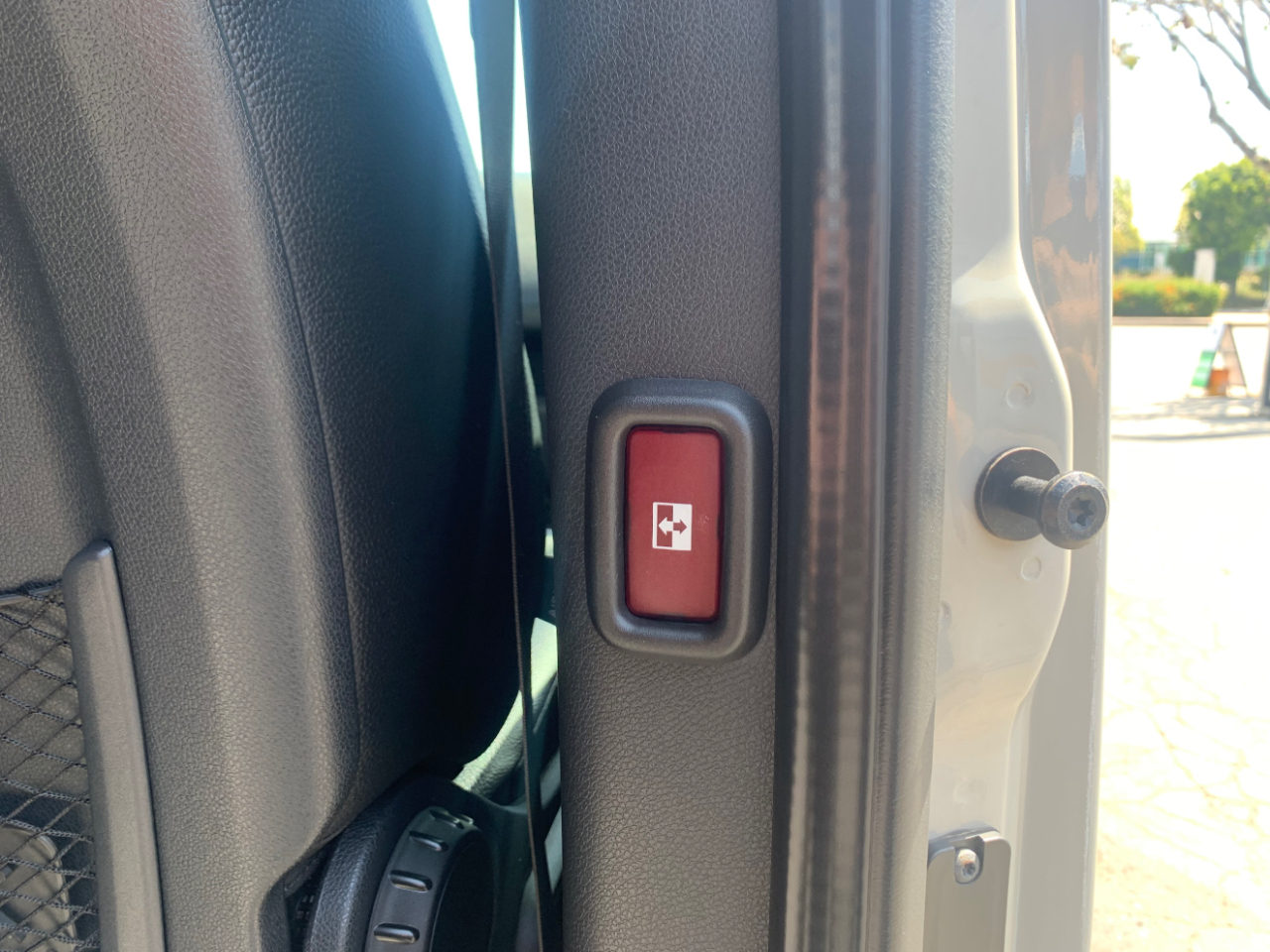 Mercedes-Benz Sprinter Van 2500 High Roof V6 170" RWD 2022