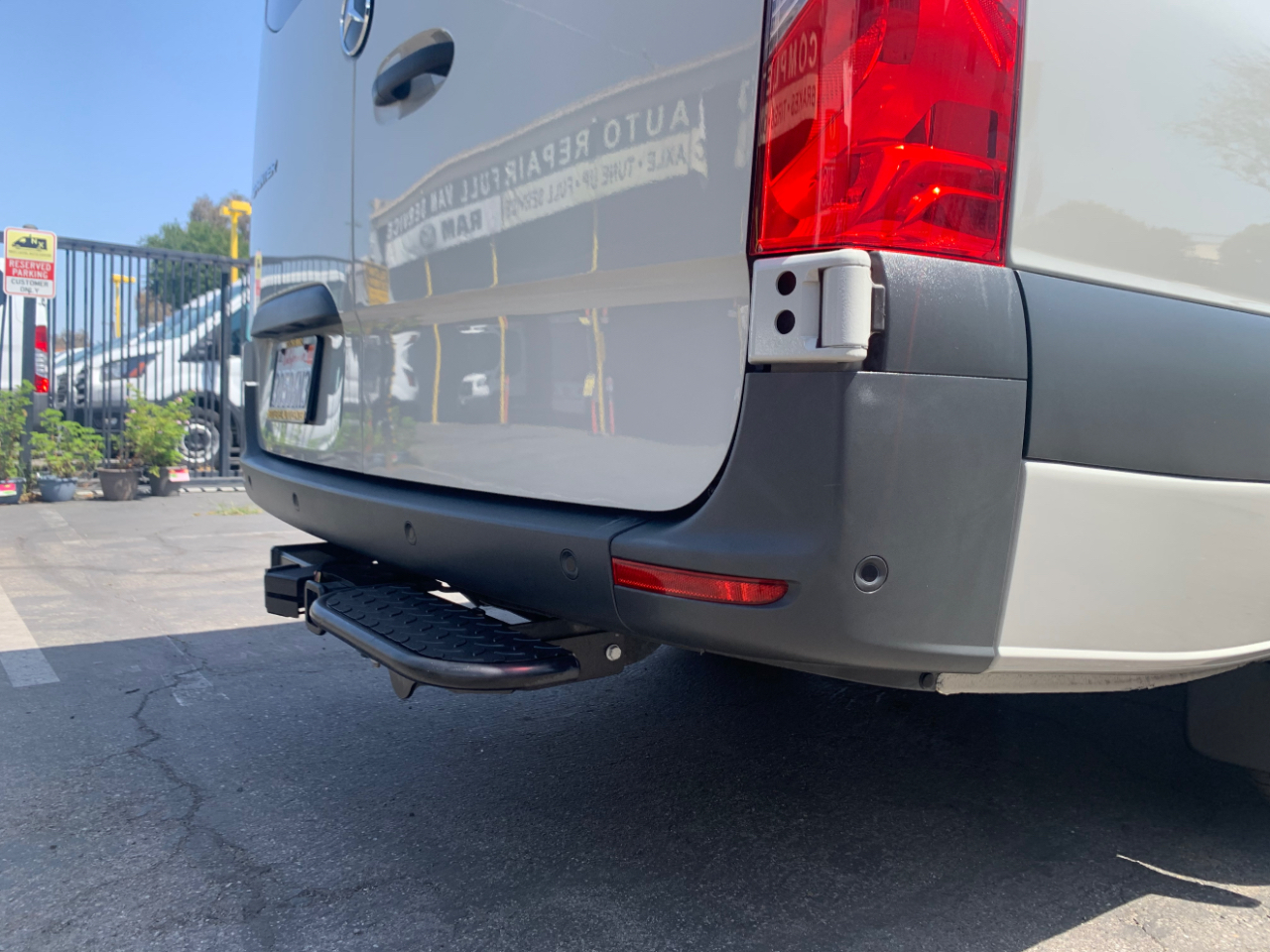 Mercedes-Benz Sprinter Van 2500 High Roof V6 170" RWD 2022