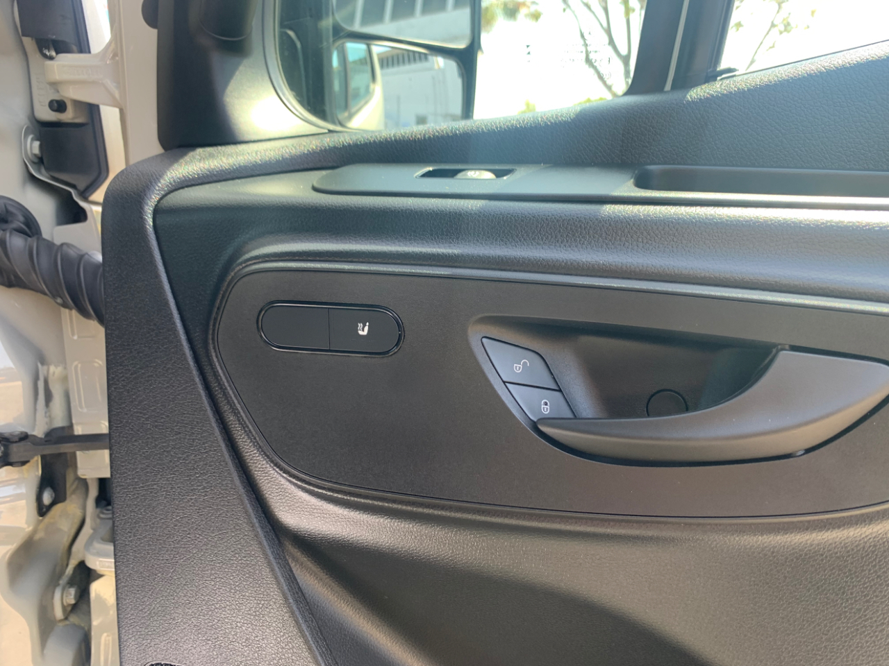 Mercedes-Benz Sprinter Van 2500 High Roof V6 170" RWD 2022