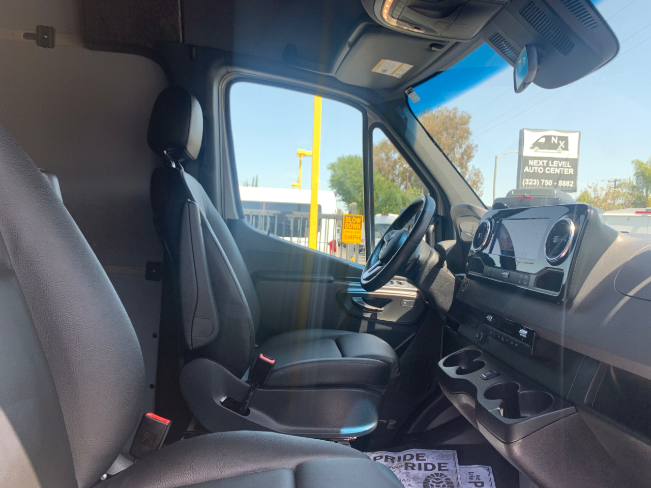 Mercedes-Benz Sprinter Van 2500 High Roof V6 170" RWD 2022