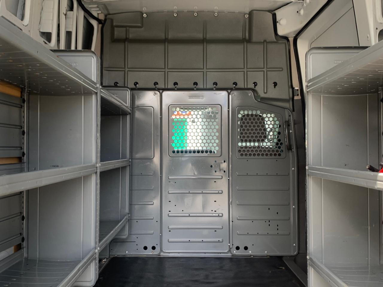 Nissan NV Cargo NV2500 HD High Roof V8 SV 2019