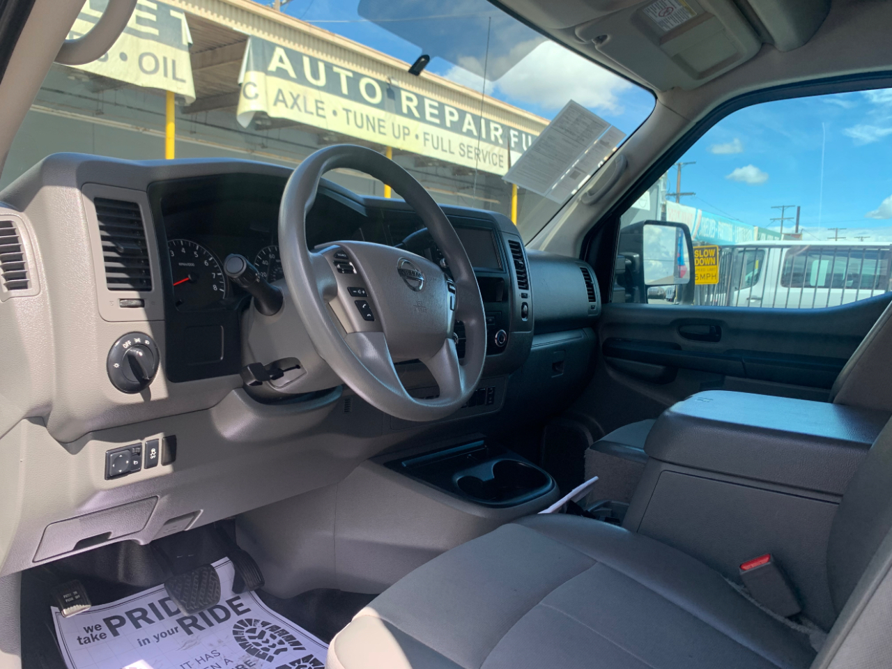 Nissan NV Cargo NV2500 HD High Roof V8 SV 2019
