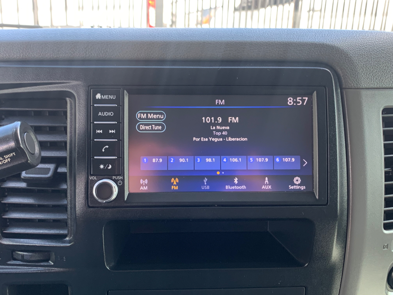Nissan NV Cargo NV2500 HD High Roof V8 SV 2019