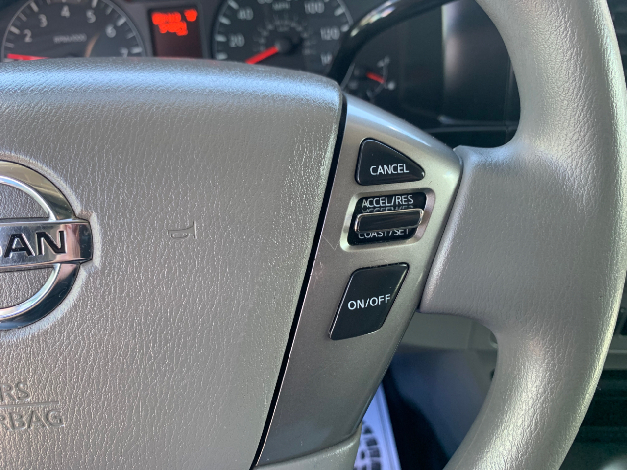 Nissan NV Cargo NV2500 HD High Roof V8 SV 2019