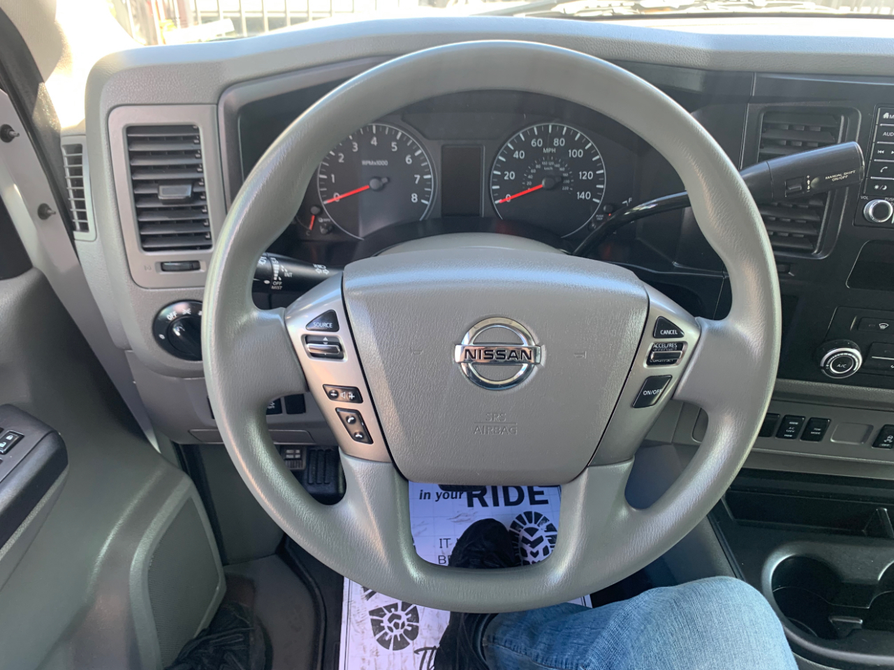Nissan NV Cargo NV2500 HD High Roof V8 SV 2019