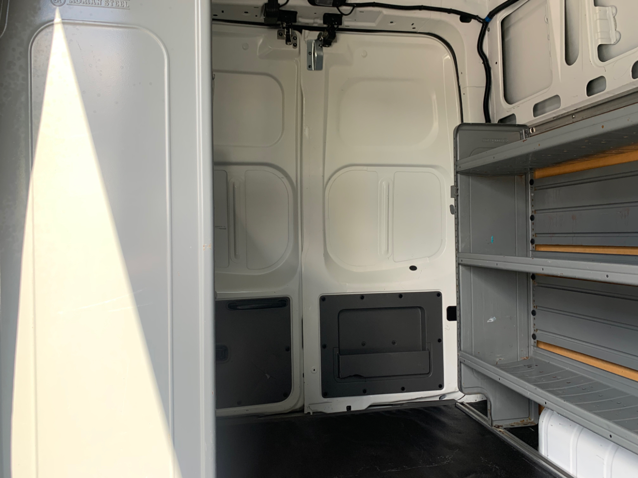Nissan NV Cargo NV2500 HD High Roof V8 SV 2019