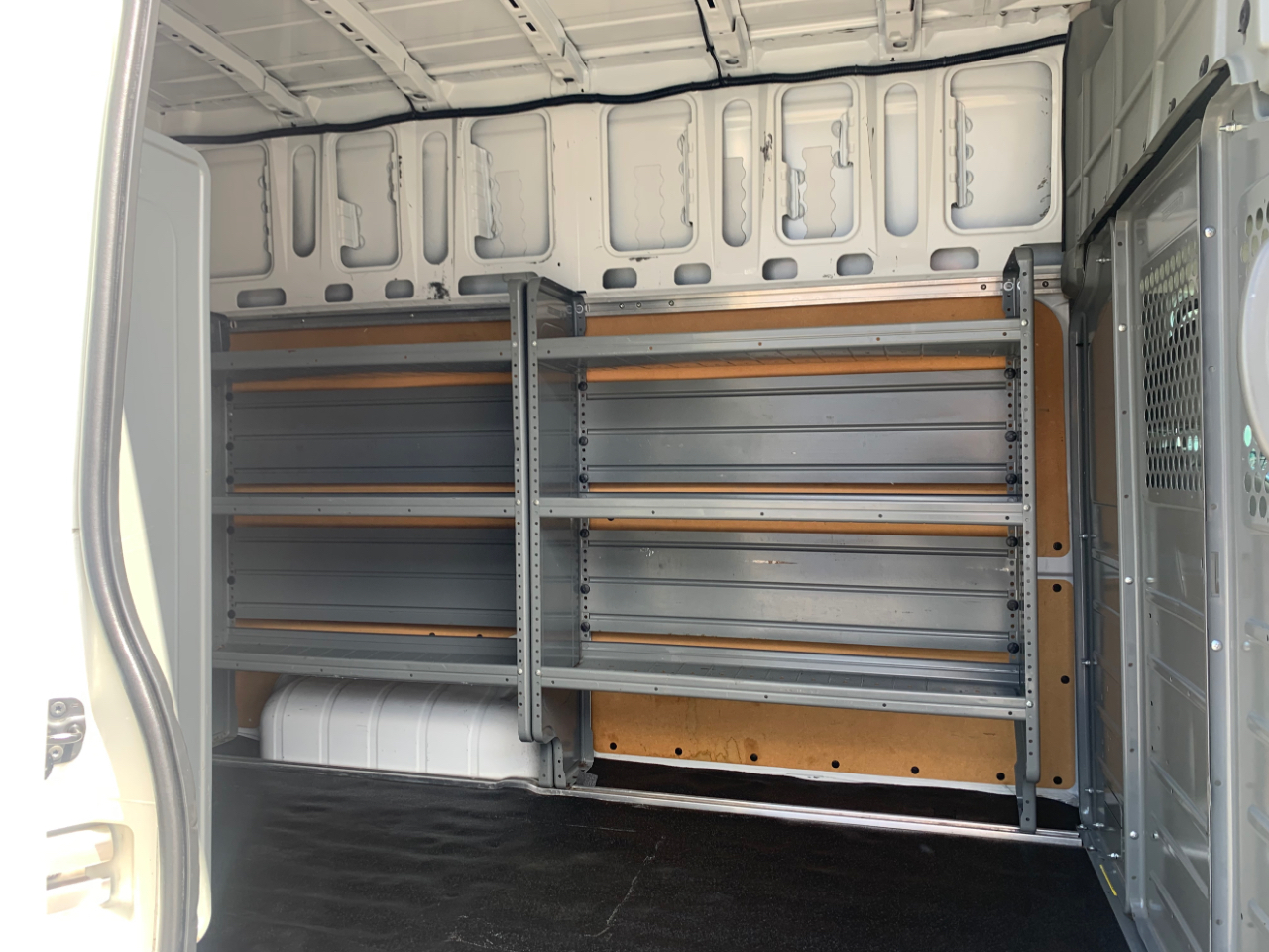 Nissan NV Cargo NV2500 HD High Roof V8 SV 2019