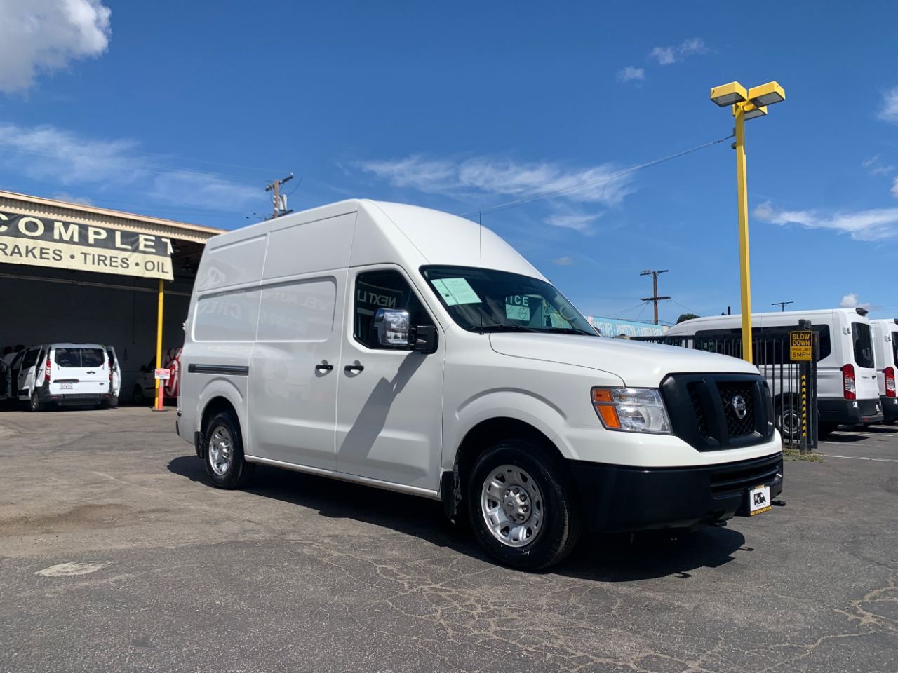 Nissan NV Cargo NV2500 HD High Roof V8 SV 2019