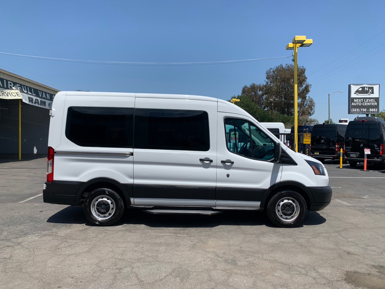 Ford Transit Passenger Wagon T-150 130" Med Roof XLT Sliding RH Dr 2019