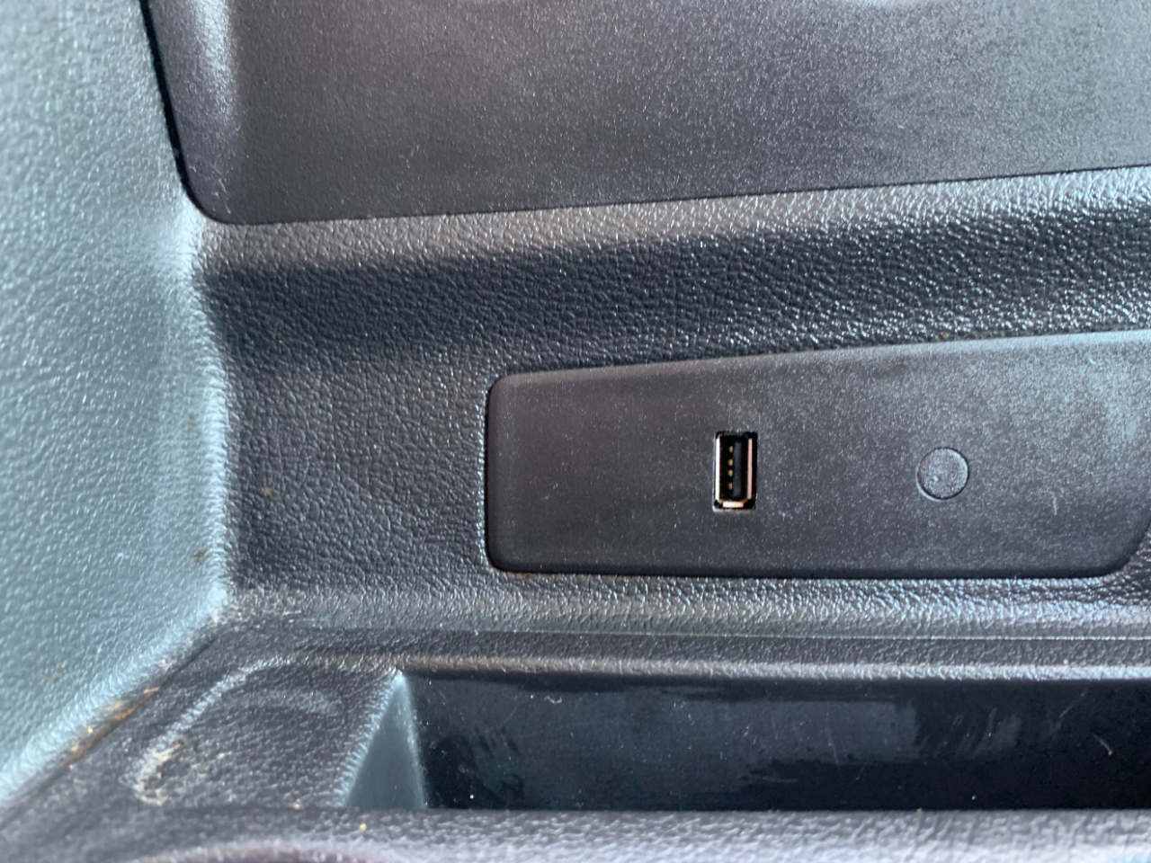 Ford Transit Passenger Wagon T-150 130" Med Roof XLT Sliding RH Dr 2019