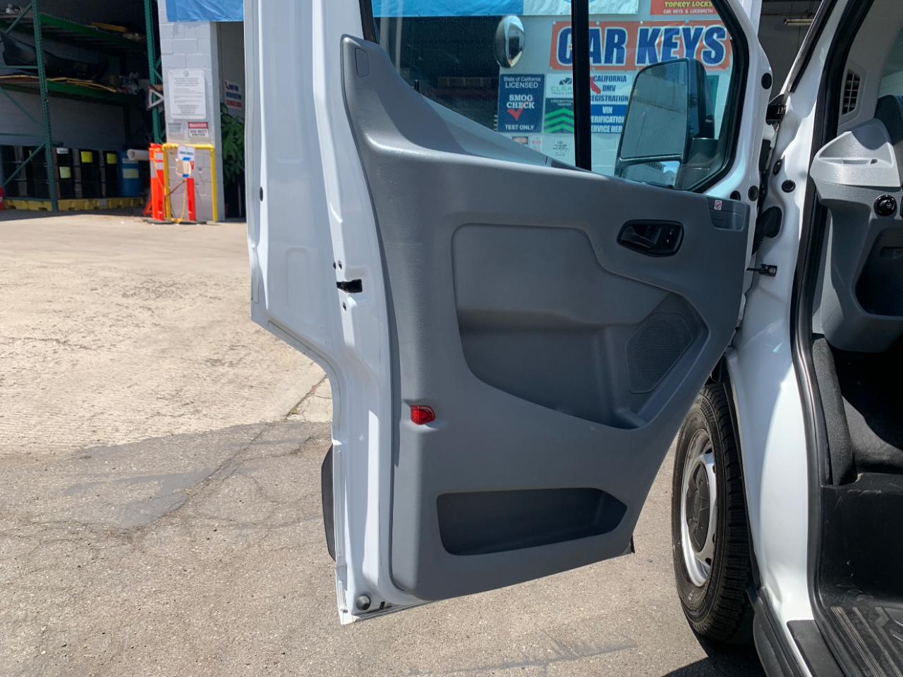 Ford Transit Passenger Wagon T-150 130" Med Roof XLT Sliding RH Dr 2019