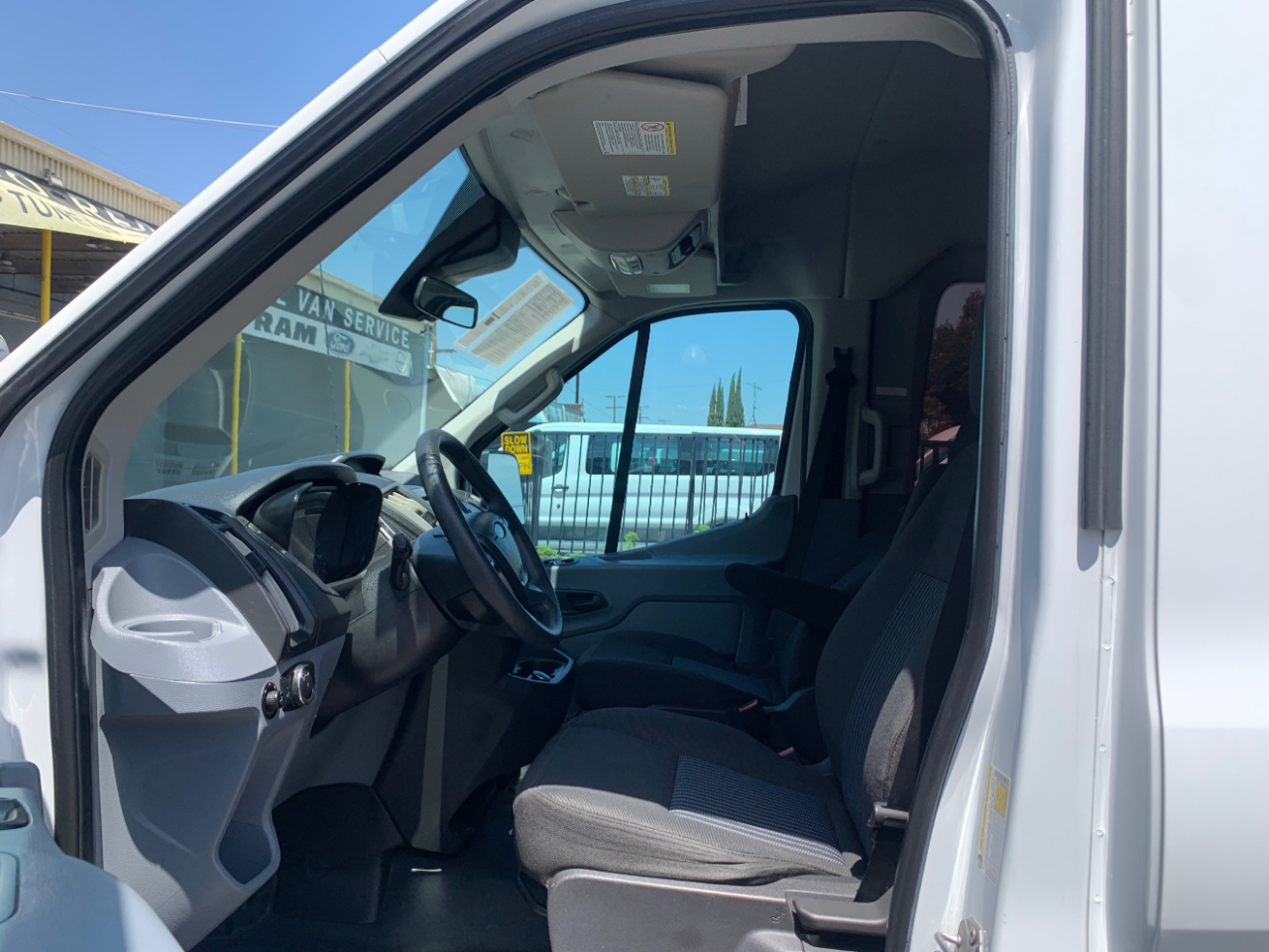 Ford Transit Passenger Wagon T-150 130" Med Roof XLT Sliding RH Dr 2019