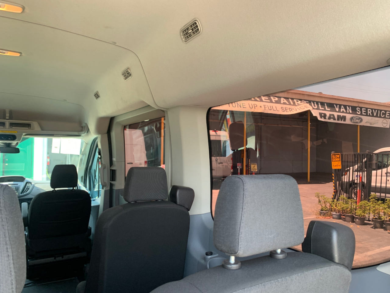 Ford Transit Passenger Wagon T-150 130" Med Roof XLT Sliding RH Dr 2019