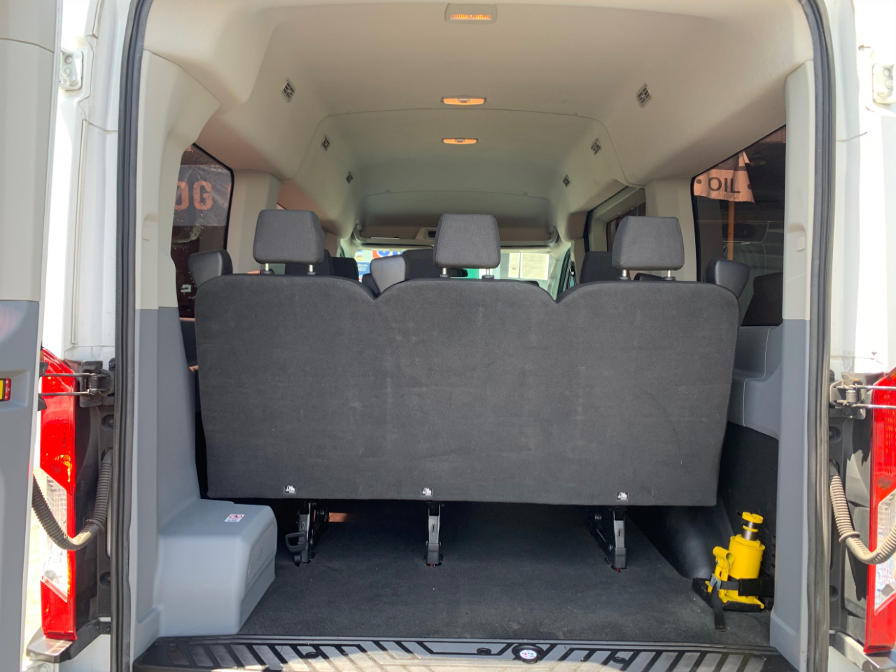 Ford Transit Passenger Wagon T-150 130" Med Roof XLT Sliding RH Dr 2019