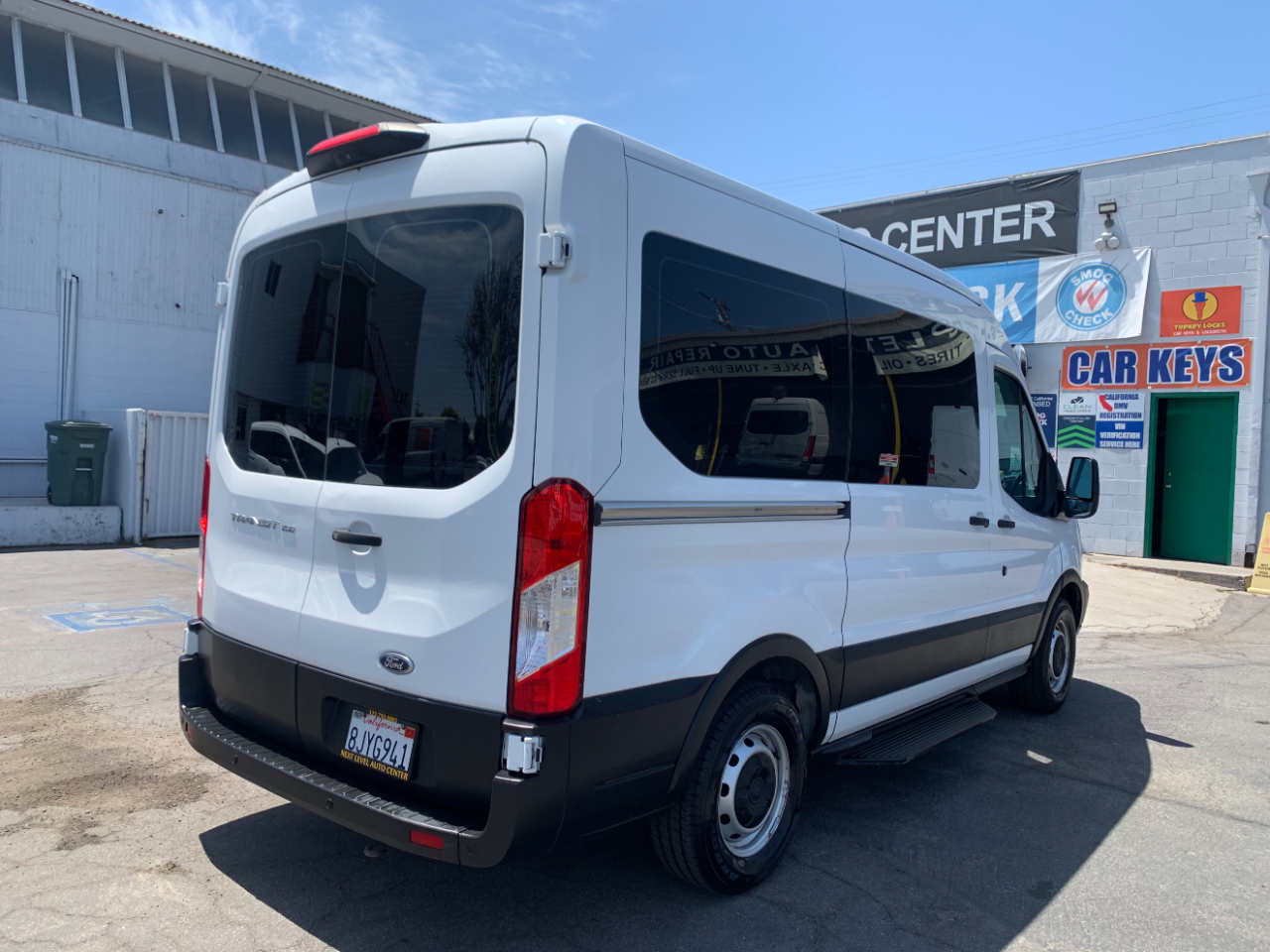 Ford Transit Passenger Wagon T-150 130" Med Roof XLT Sliding RH Dr 2019