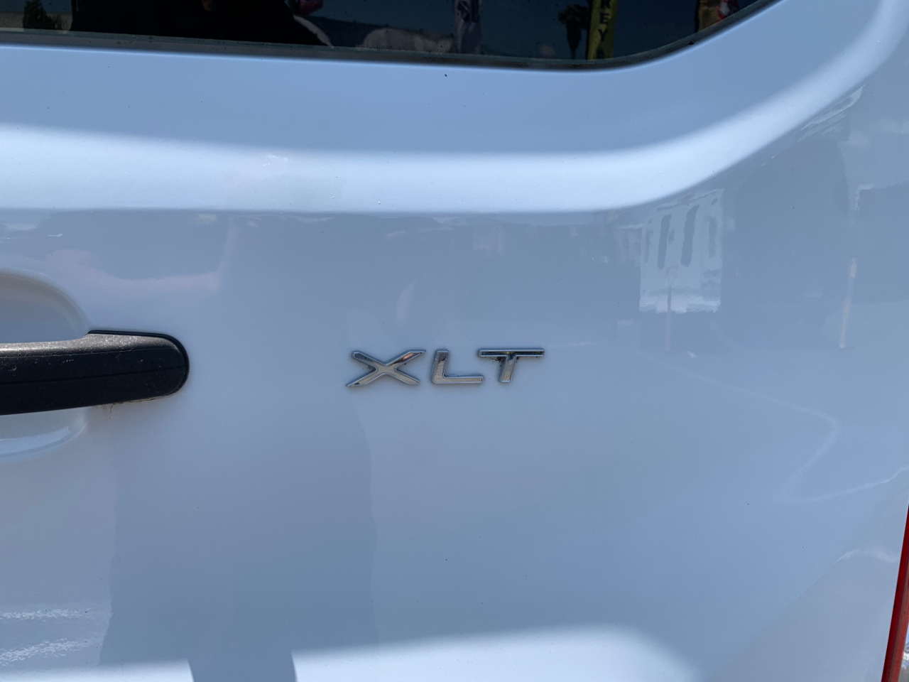 Ford Transit Passenger Wagon T-350 148" Low Roof XLT Swing-Out RH Dr 2018