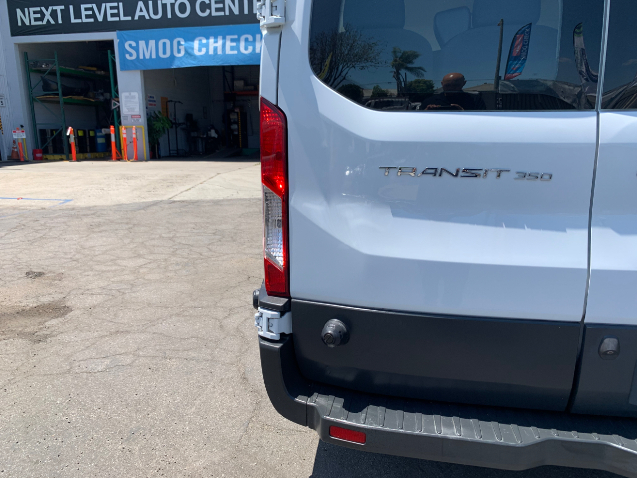 Ford Transit Passenger Wagon T-350 148" Low Roof XLT Swing-Out RH Dr 2018