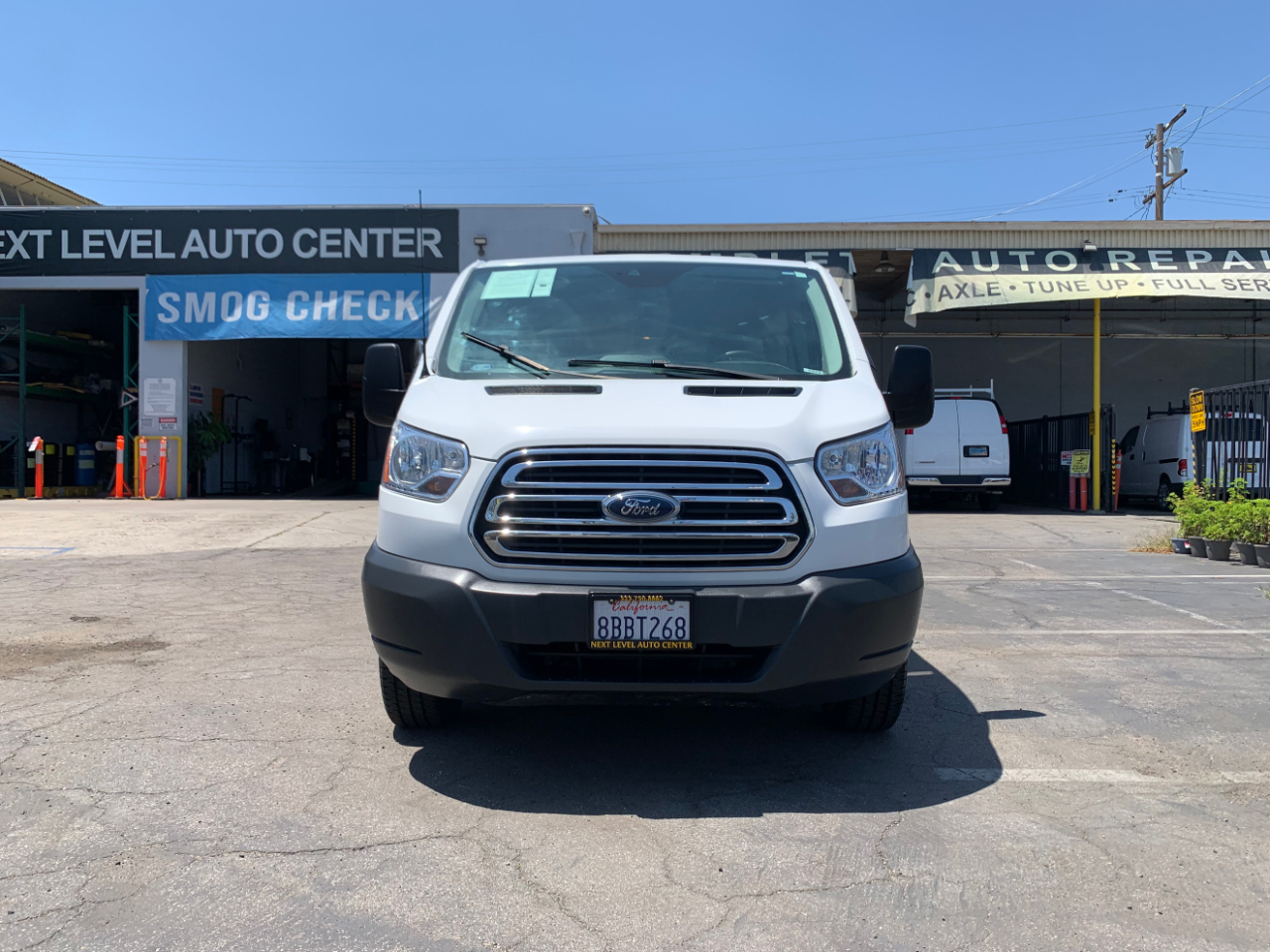 Ford Transit Passenger Wagon T-350 148" Low Roof XLT Swing-Out RH Dr 2018