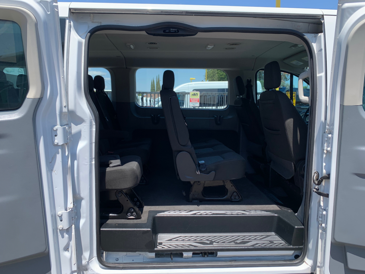 Ford Transit Passenger Wagon T-350 148" Low Roof XLT Swing-Out RH Dr 2018