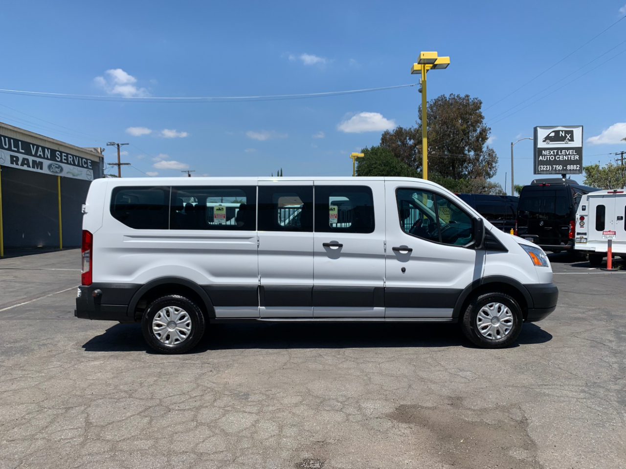 Ford Transit Passenger Wagon T-350 148" Low Roof XLT Swing-Out RH Dr 2018