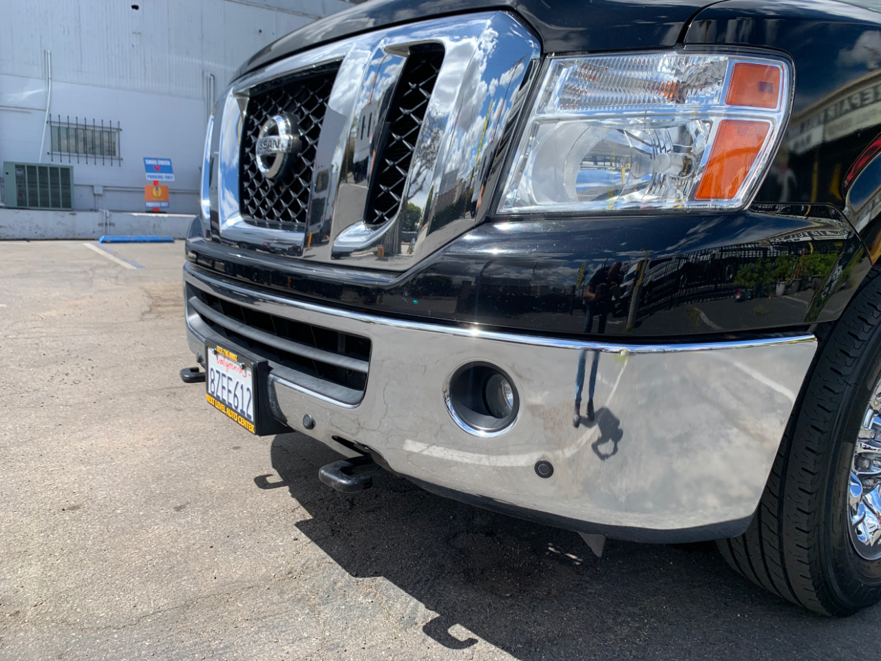 Nissan NV Passenger NV3500 HD SL V8 2019