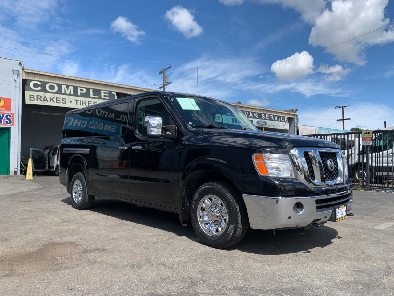 Nissan NV Passenger NV3500 HD SL V8 2019