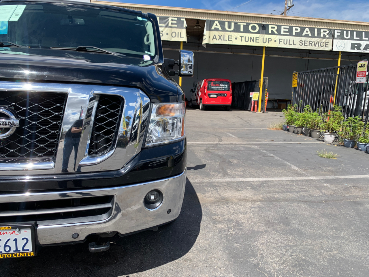 Nissan NV Passenger NV3500 HD SL V8 2019