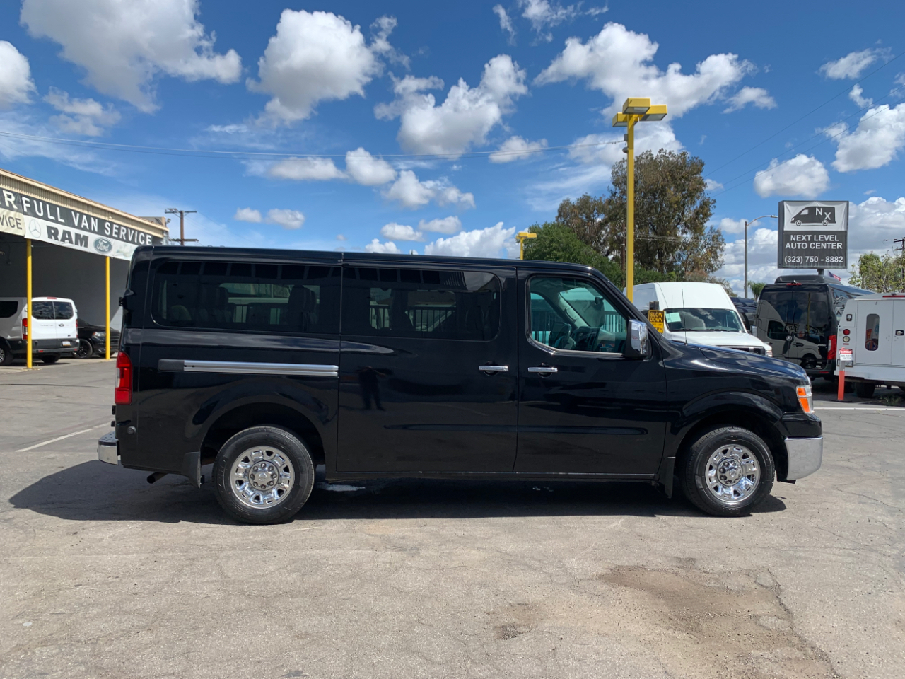 Nissan NV Passenger NV3500 HD SL V8 2019