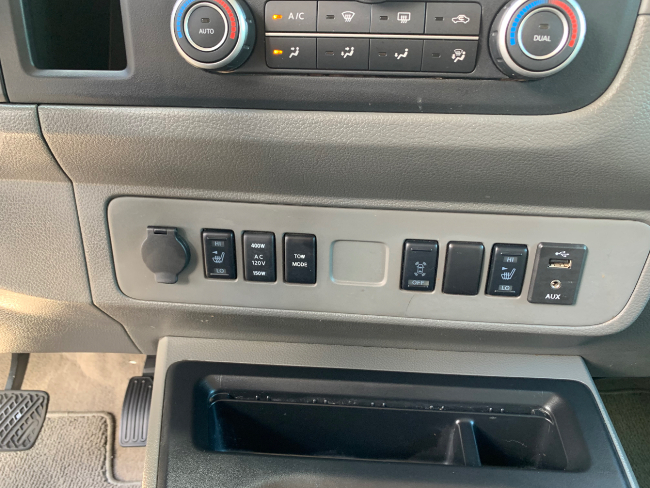 Nissan NV Passenger NV3500 HD SL V8 2019