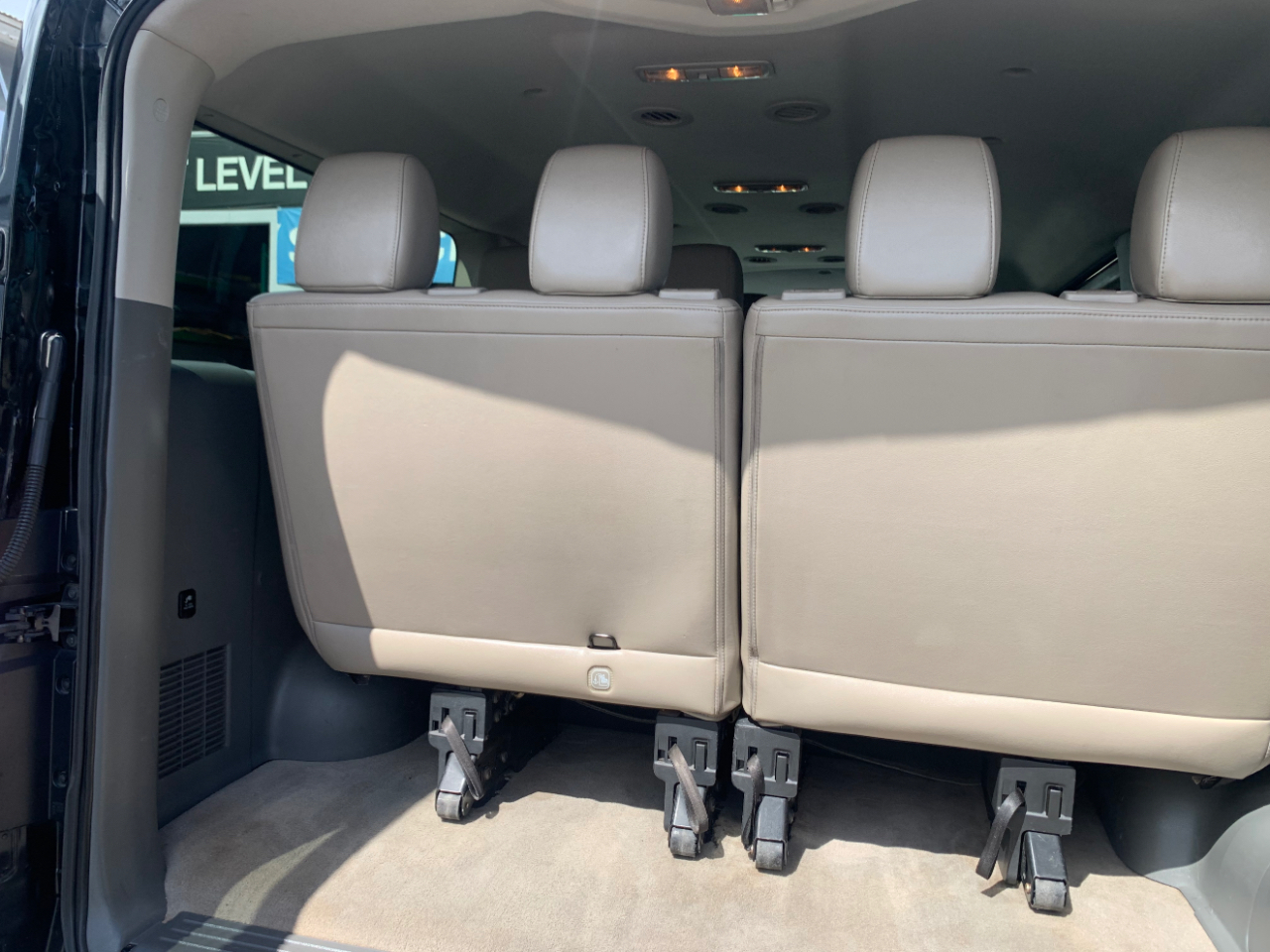 Nissan NV Passenger NV3500 HD SL V8 2019