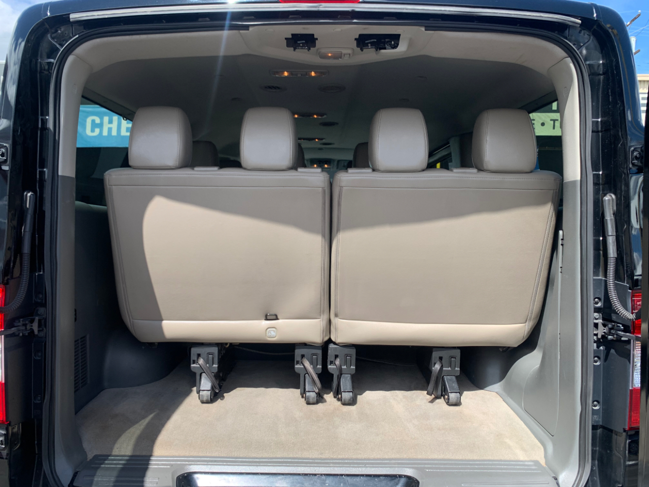 Nissan NV Passenger NV3500 HD SL V8 2019