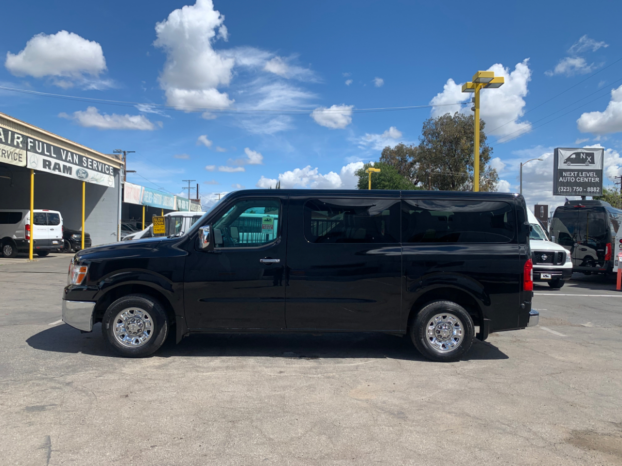Nissan NV Passenger NV3500 HD SL V8 2019