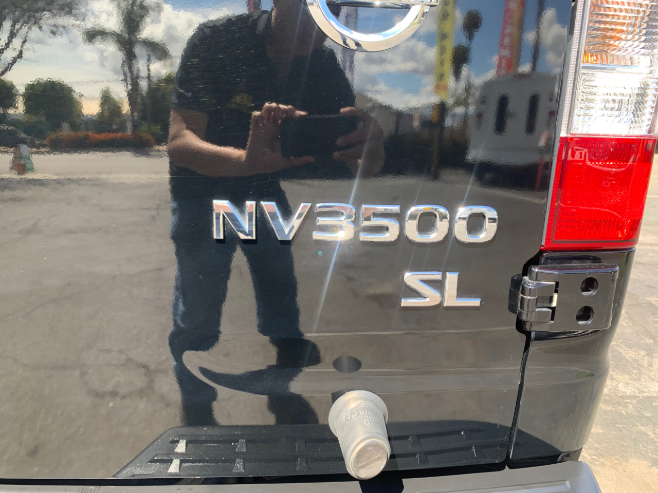 Nissan NV Passenger NV3500 HD SL V8 2019