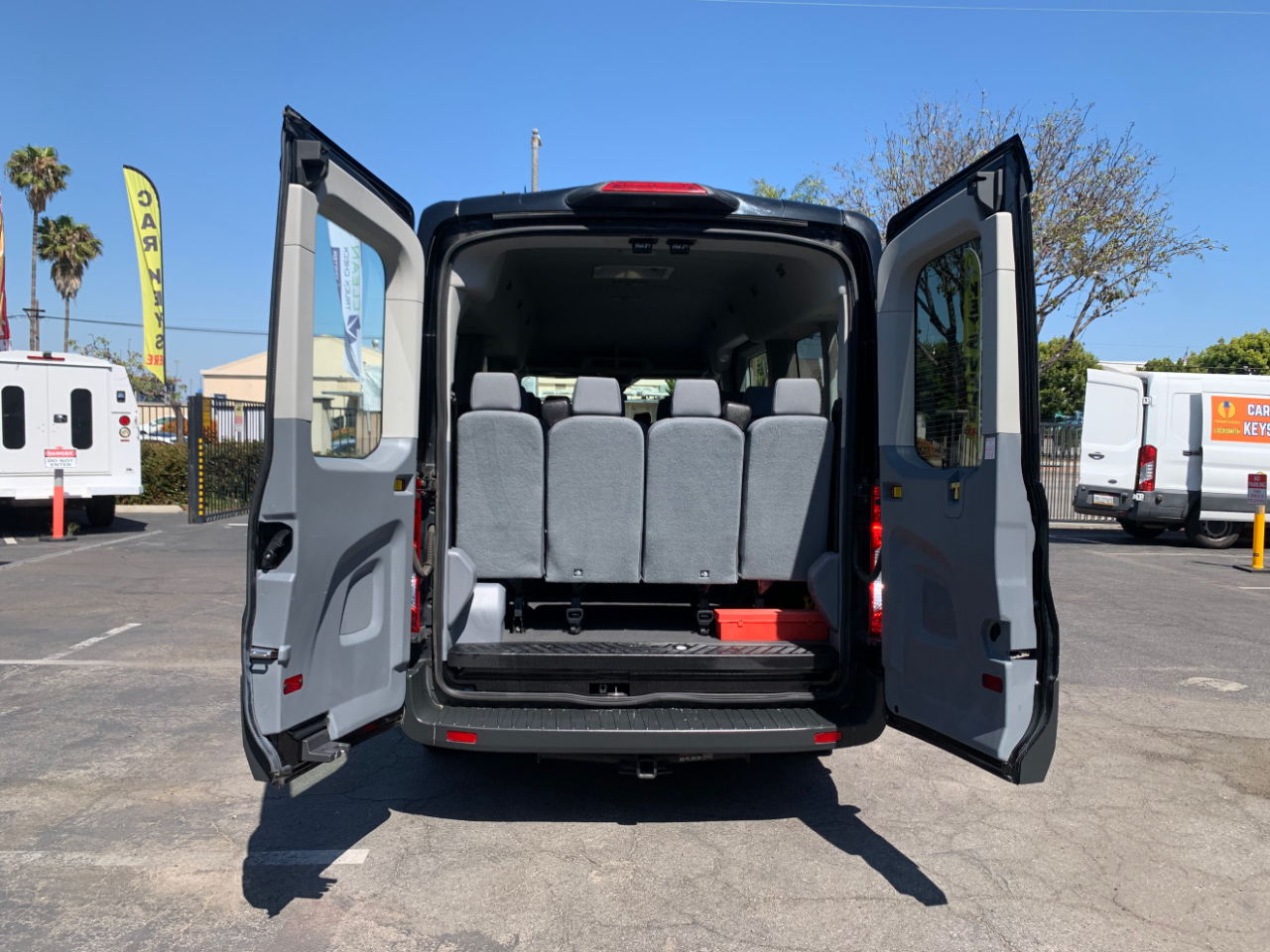 Ford Transit Passenger Wagon T-350 148" Med Roof XLT Sliding RH Dr 2018