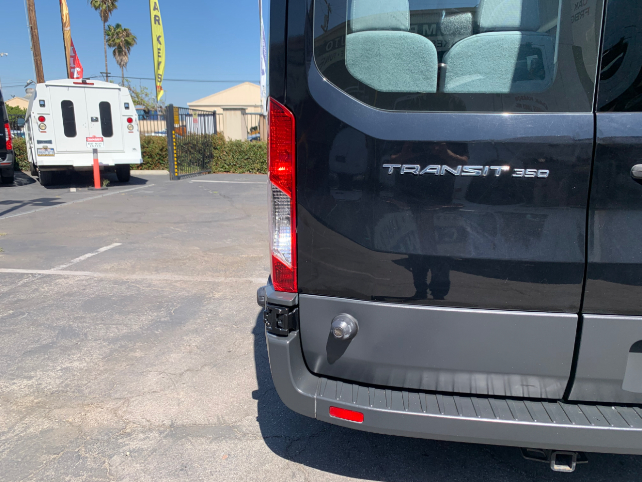 Ford Transit Passenger Wagon T-350 148" Med Roof XLT Sliding RH Dr 2018