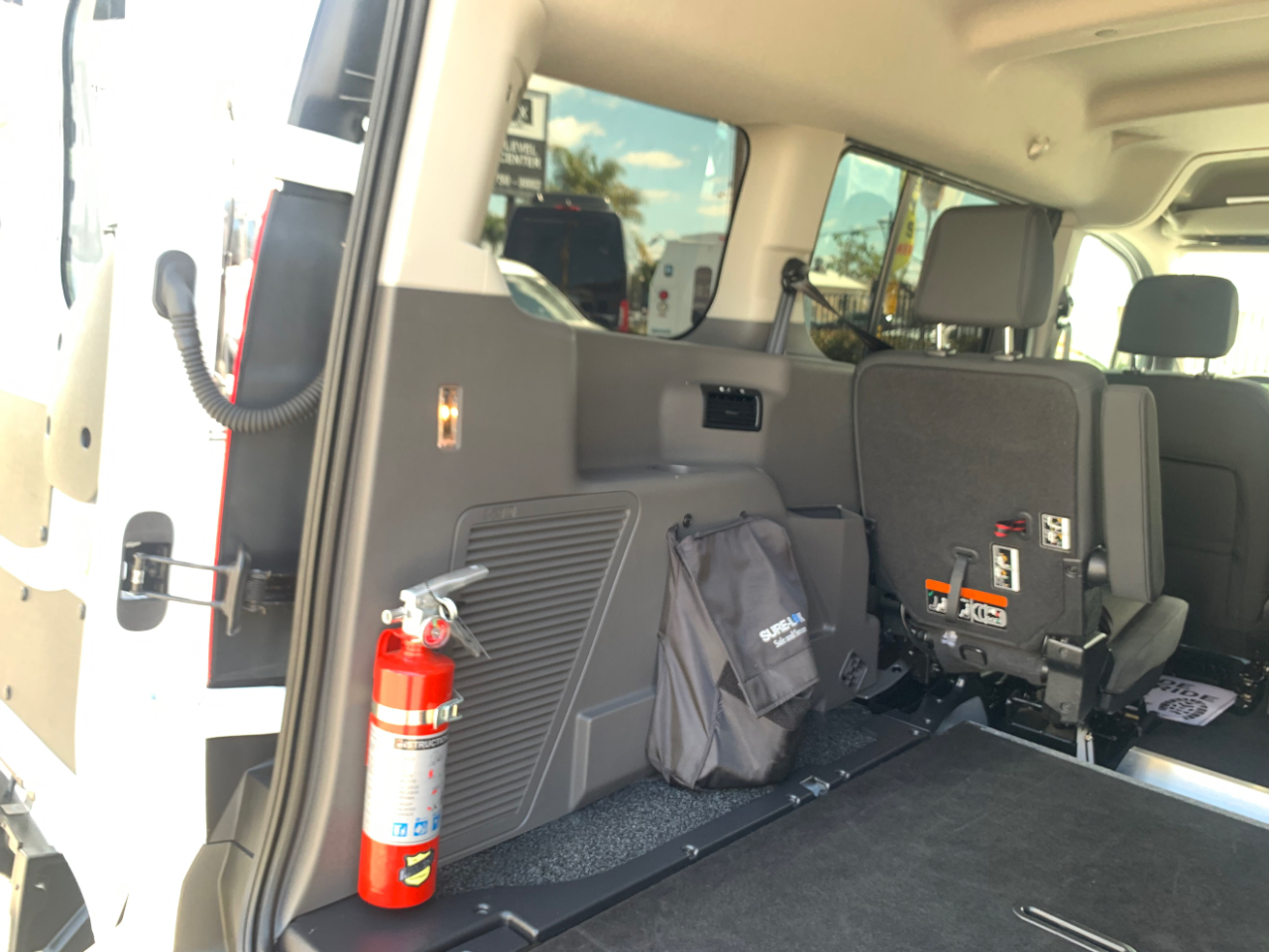 Ford Transit Connect Wagon XL LWB w/Rear Symmetrical Doors 2022