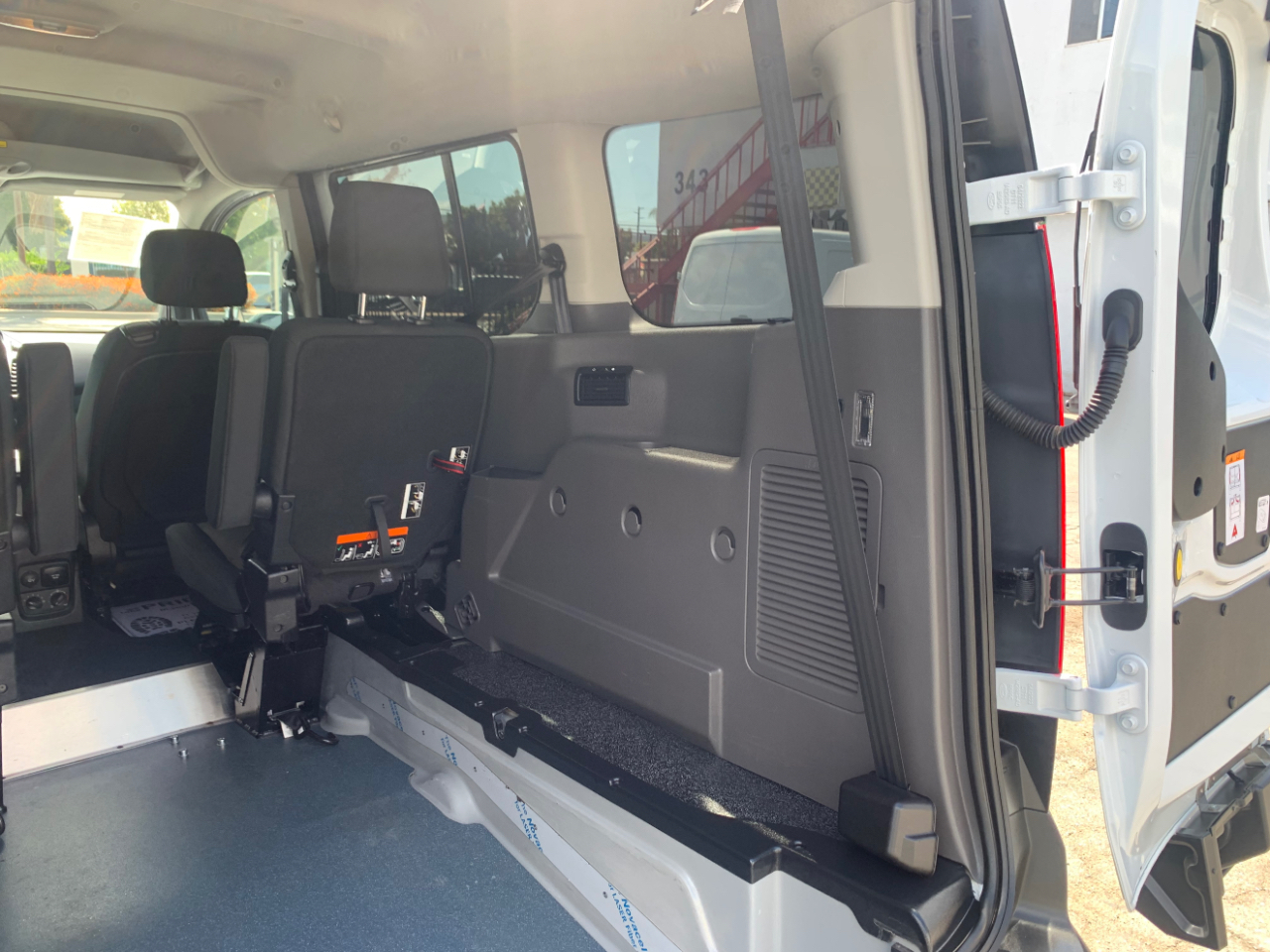 Ford Transit Connect Wagon XL LWB w/Rear Symmetrical Doors 2022